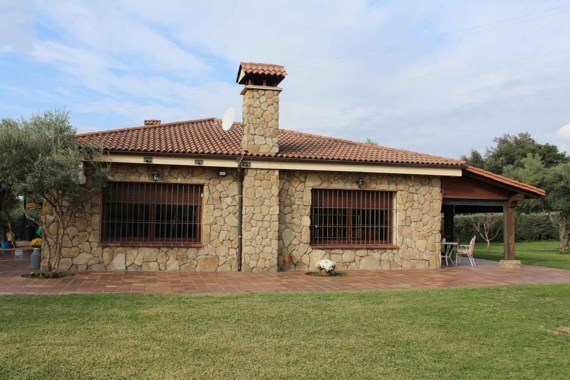 La Huertarrona Apartment Candeleda Bagian luar foto