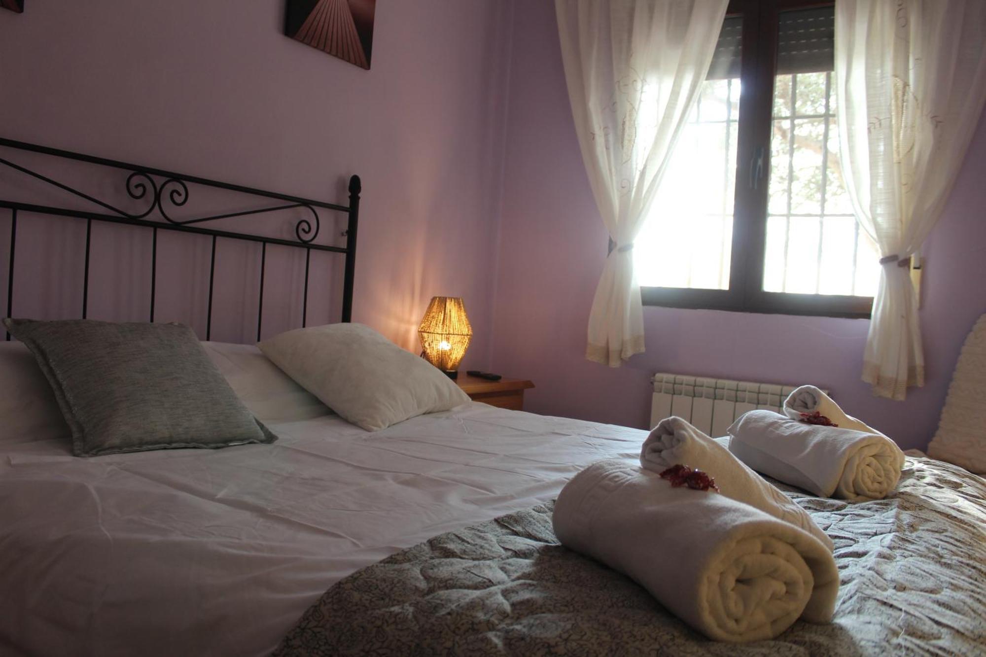 La Huertarrona Apartment Candeleda Bagian luar foto