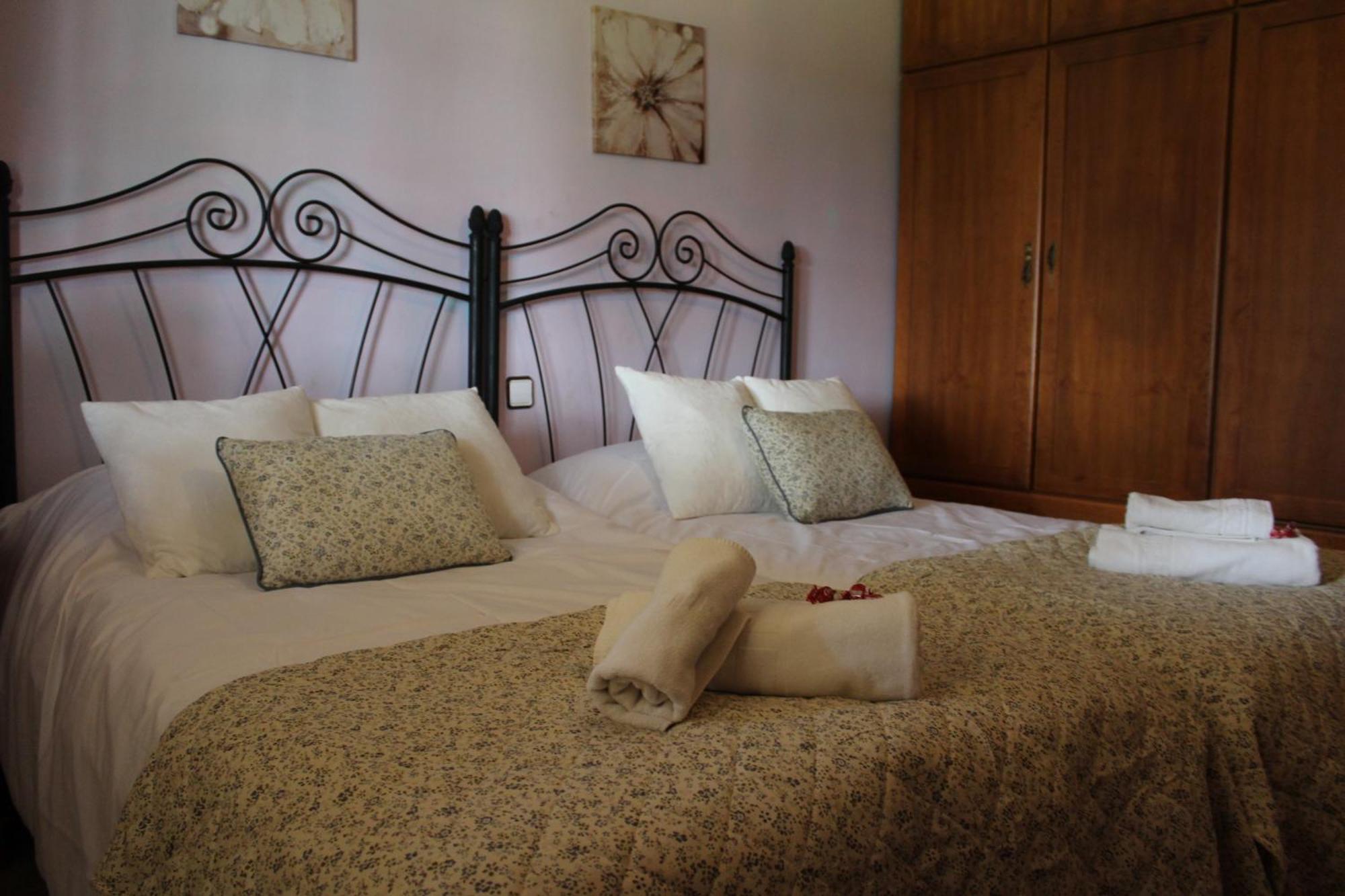 La Huertarrona Apartment Candeleda Bagian luar foto