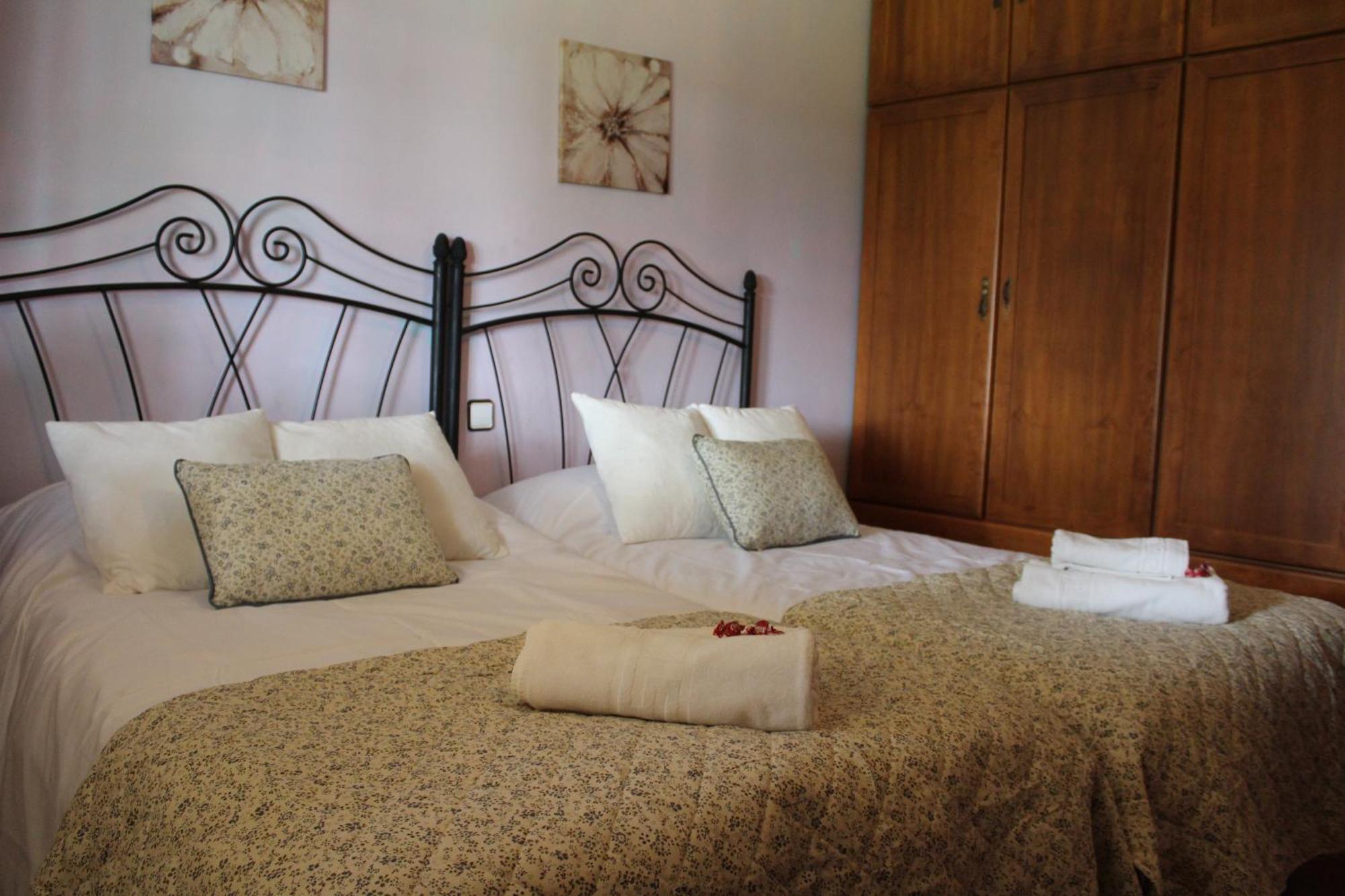 La Huertarrona Apartment Candeleda Bagian luar foto